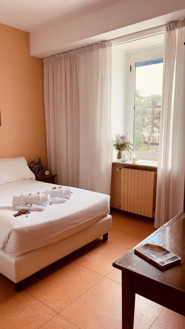 Villa Eur Parco Dei Pini Рим Номер фото